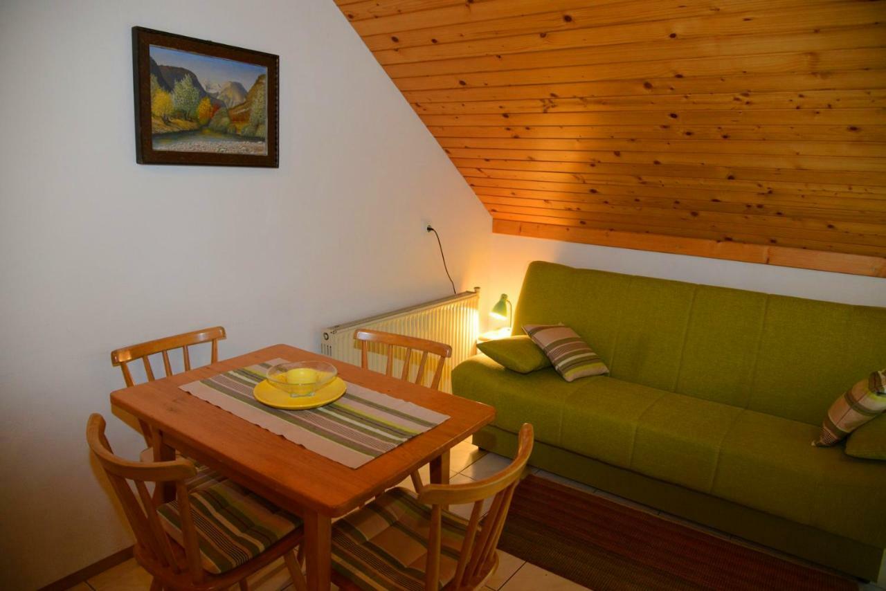 Apartmaji Rabic ボーヒニ エクステリア 写真